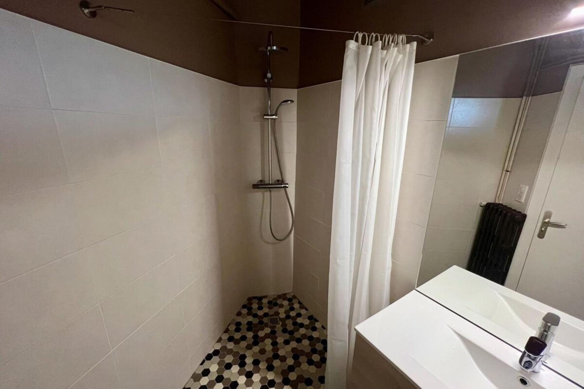 Casa Brune - T3 En Centre Ville - Proche Gare 브리브라가야르드 외부 사진